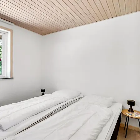 Amra - 1-9km From The Sea By Interhome *